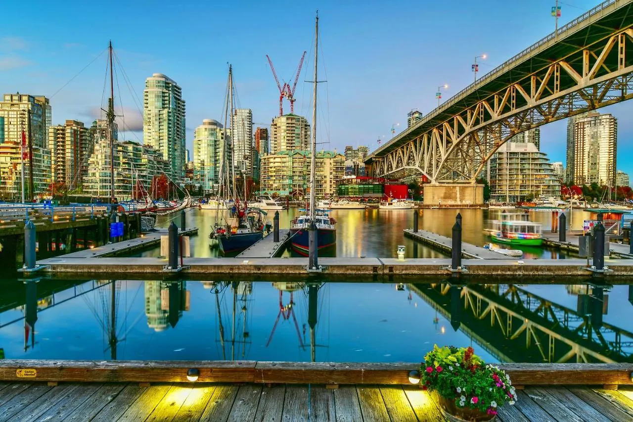 Level Yaletown - Richards Aparthotel Vancouver Canada